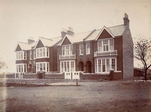Bridge House etc   1890's